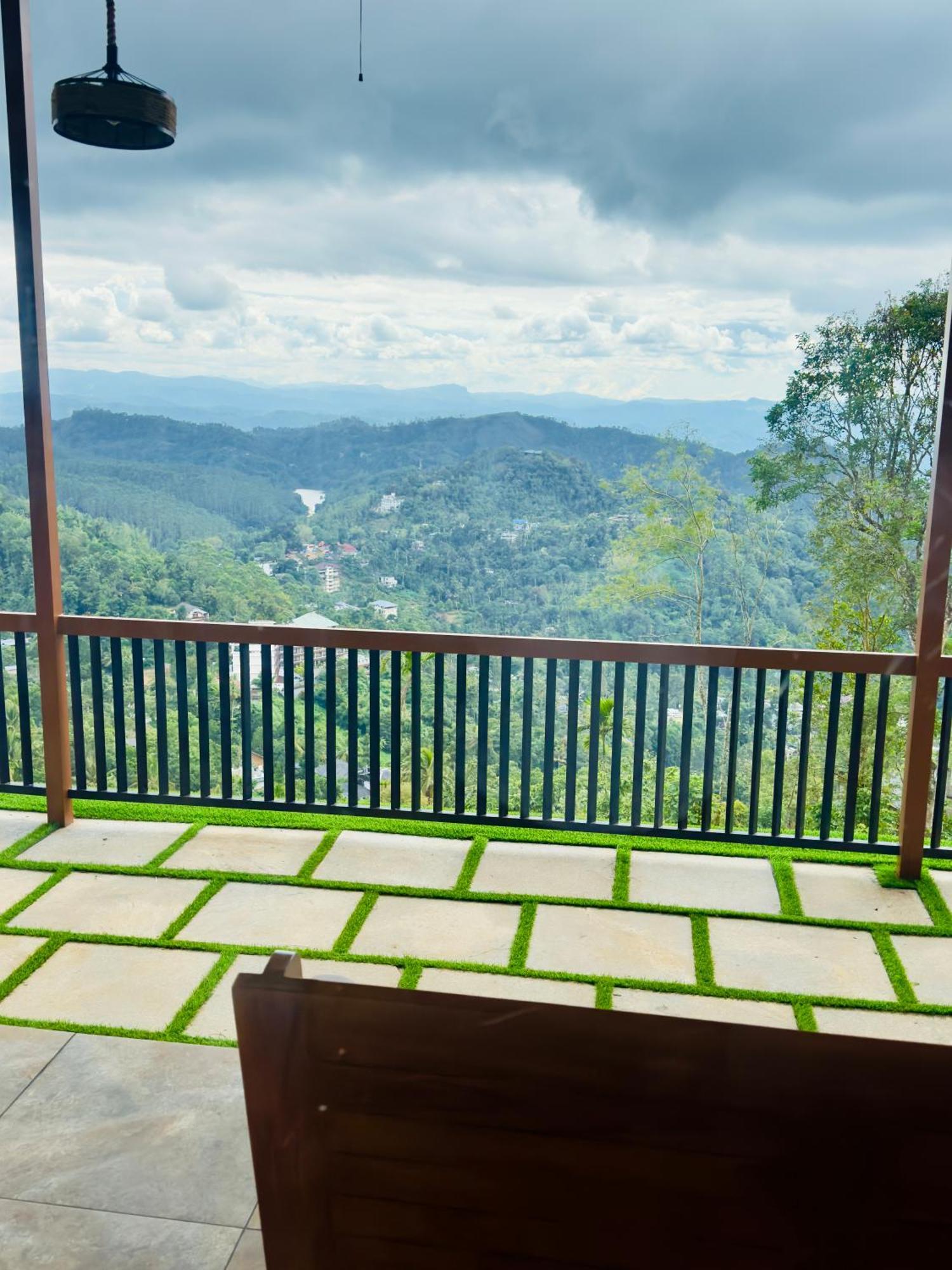 Hotel Misty Wonders Munnar Esterno foto